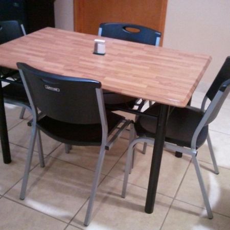 Royal Inn Pearsall Esterno foto