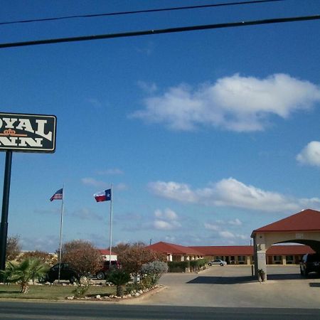 Royal Inn Pearsall Esterno foto